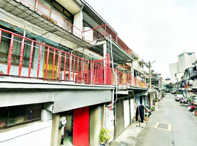 嘉義西區透天法拍-1